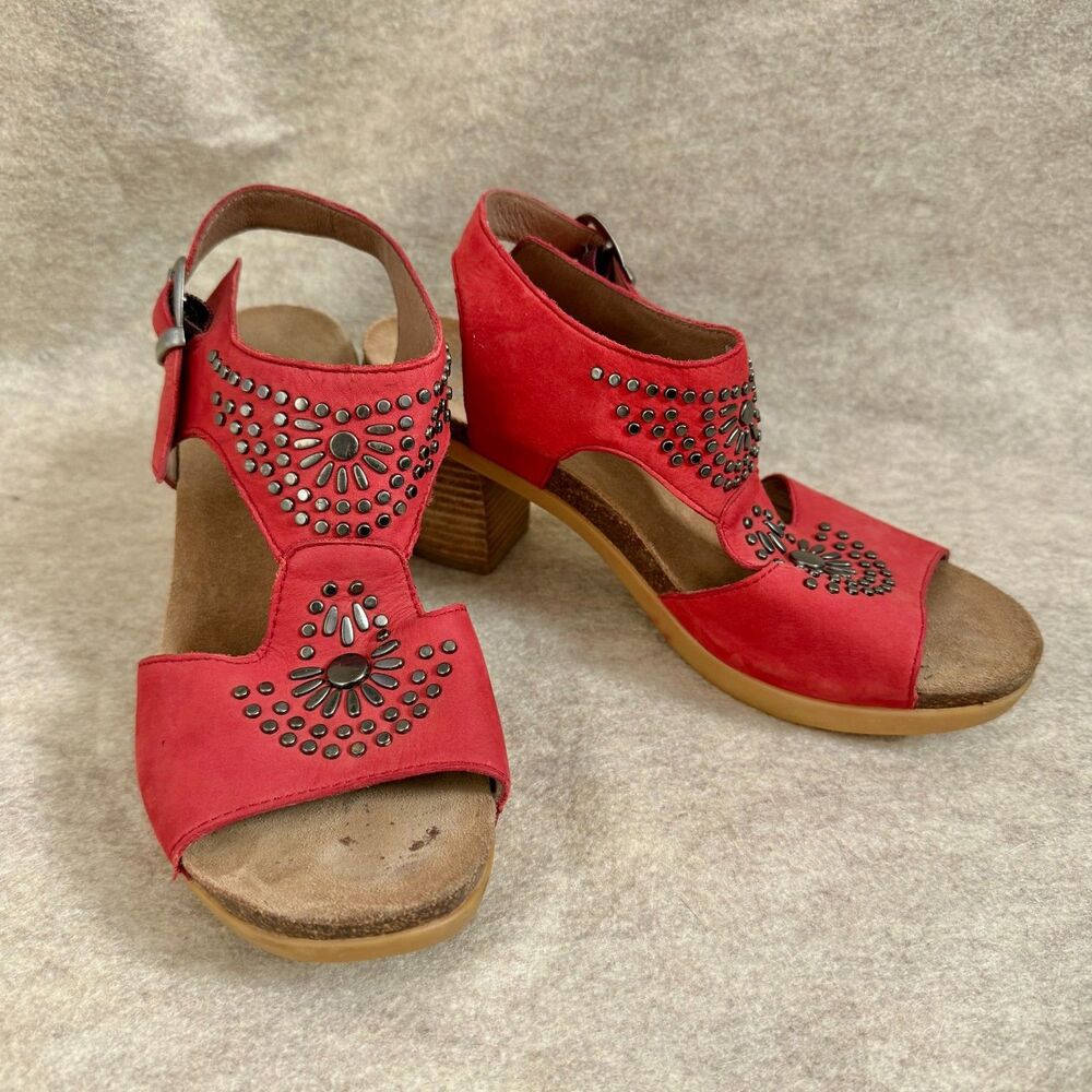 Dansko Deandra Sandals Women’s 39 Red Leather Studded Slingback Boho Western